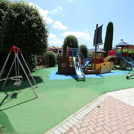 Elba Vip Aparthotel Porto Azzurro Ngoại thất bức ảnh